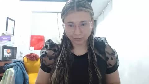 Adriana Tellez online show from January 9, 2026, 5:15 pm