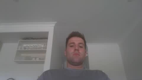 adrianchiodo online show from October 7, 2025, 4:42 am