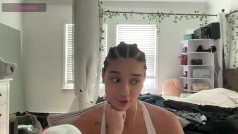 Snapshot of adriannarodriguez chatting on June 23, 2026, 6:39 pm Adrianna online show from June 23, 2026, 6:39 pm