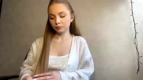 Caroline online show from March 21, 2026, 12:43 pm