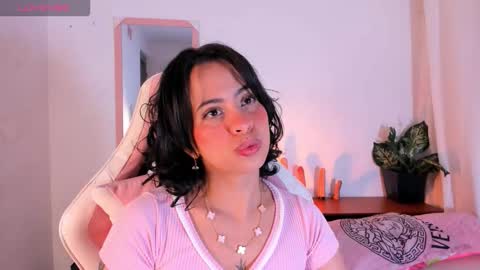 adrianny online show from October 30, 2025, 2:46 am