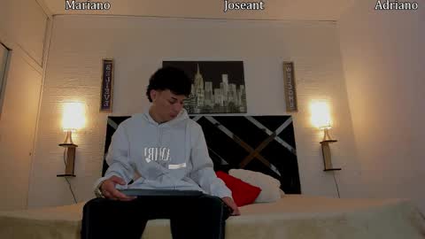 Adrian online show from September 9, 2025, 3:17 am