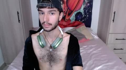 adrien_polo online show from June 4, 2026, 9:21 pm