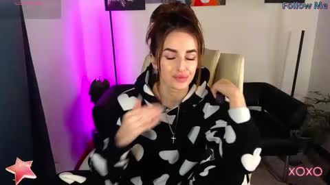 Adriana online show from March 11, 2025, 4:51 pm