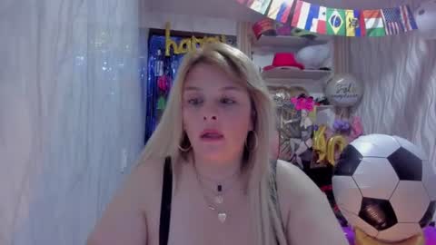 Snapshot of adriiana_fox_ chatting on June 16, 2026, 11:07 pm adriiana_fox_ online show from June 16, 2026, 11:07 pm