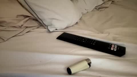 adriiiii online show from December 13, 2024, 5:43 pm