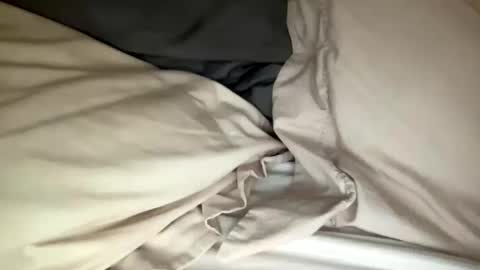 adriiiii online show from December 29, 2024, 12:09 am