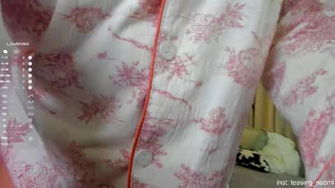 Naomi My instagram account - teasing naomi online show from December 18, 2025, 4:18 am