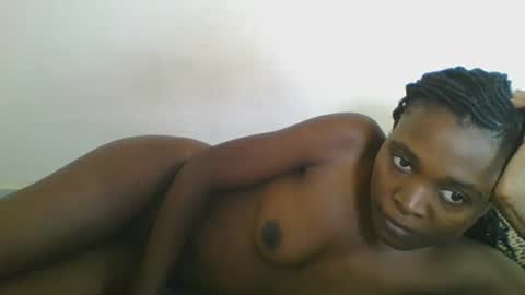 Yvonne online show from April 18, 2026, 7:18 pm