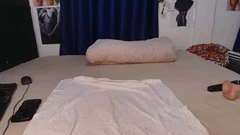 Africanpetitequeenn online show from March 13, 2026, 7:42 pm