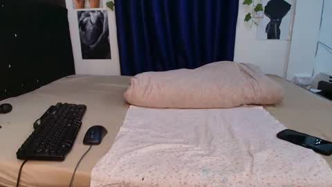Snapshot of africanpetitequeenn chatting on May 5, 2026, 7:33 pm Africanpetitequeenn online show from May 5, 2026, 7:33 pm