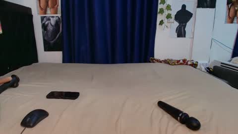 Snapshot of africanpetitequeenn chatting on May 8, 2026, 7:30 pm Africanpetitequeenn online show from May 8, 2026, 7:30 pm