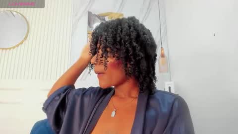 Snapshot of afro_luna chatting on November 26, 2025, 11:55 am Afro Luna online show from November 26, 2025, 11:55 am