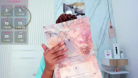 Afro Luna online show from December 5, 2025, 11:41 am