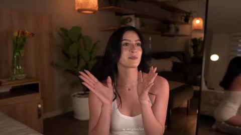 Snapshot of afrodita__25 chatting on August 1, 2026, 11:03 pm Emma online show from August 1, 2026, 11:03 pm