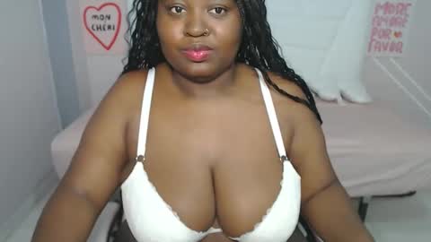 Snapshot of afroditaebano chatting on May 20, 2026, 7:09 pm afroditaebano online show from May 20, 2026, 7:09 pm