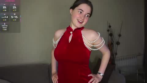 Lana  1800 - 0330 UTC   Mia 0700- 1630 UTC online show from May 18, 2026, 6:41 am