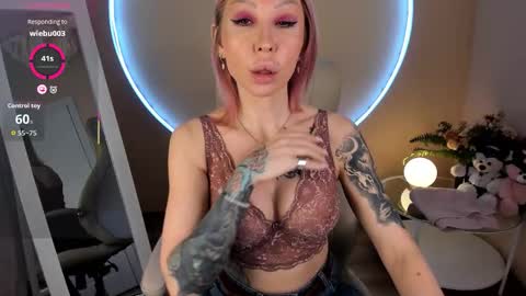 Snapshot of agata__poison chatting on February 5, 2026, 4:33 pm Agata online show from February 5, 2026, 4:33 pm