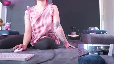 Snapshot of agatacollinsss chatting on March 7, 2025, 9:51 am Agata Collinss online show from March 7, 2025, 9:51 am