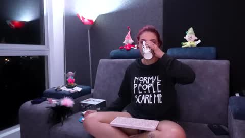 Snapshot of agatacollinsss chatting on December 5, 2025, 8:01 am Agata Collinss online show from December 5, 2025, 8:01 am