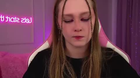 AgataFoxley online show from July 7, 2026, 6:27 am