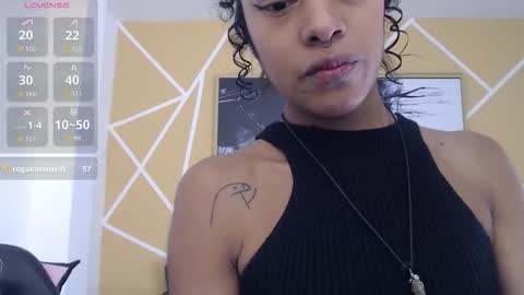 agatha_amaya online show from October 30, 2025, 1:34 pm