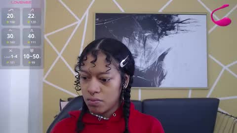 agatha_amaya online show from November 16, 2025, 1:06 pm