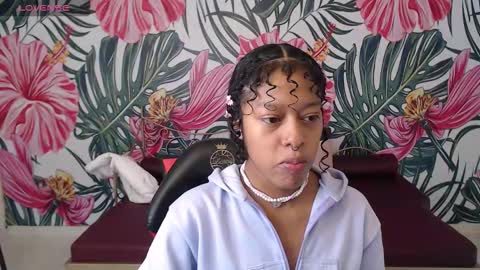 agatha_amaya online show from November 30, 2025, 1:26 pm