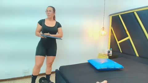 Snapshot of agatha_fit chatting on March 18, 2026, 1:14 pm AGATHA online show from March 18, 2026, 1:14 pm