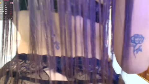 Snapshot of agatha_lenon chatting on December 18, 2024, 7:52 pm Agatha online show from December 18, 2024, 7:52 pm