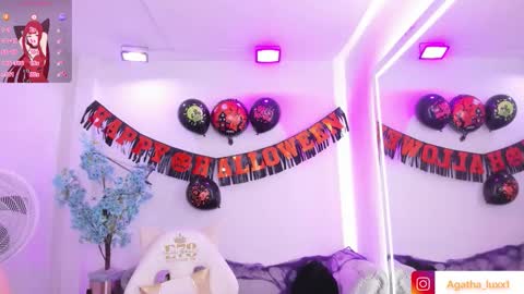 Snapshot of agatha_luxx chatting on November 1, 2025, 12:40 pm Agatha online show from November 1, 2025, 12:40 pm