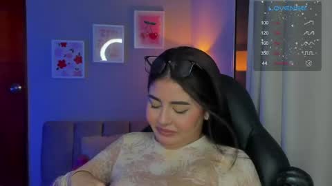 Snapshot of agatha_riccie chatting on June 15, 2026, 4:25 am Cat online show from June 15, 2026, 4:25 am