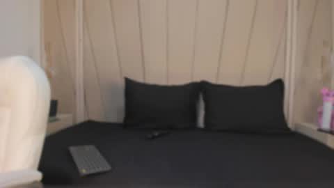 Agatha Steel online show from April 8, 2026, 7:58 pm