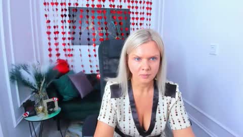 Snapshot of agathaklouin chatting on February 7, 2026, 11:36 am Agatha online show from February 7, 2026, 11:36 am