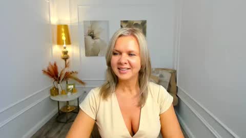 Snapshot of agathaklouin chatting on June 9, 2026, 7:47 pm Agatha online show from June 9, 2026, 7:47 pm