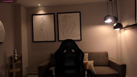 Agatha online show from February 9, 2025, 11:04 pm