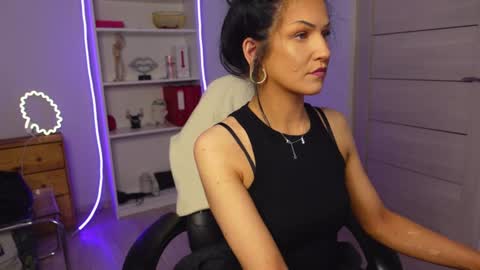 Agelina Lilly Laura online show from February 21, 2026, 10:11 pm