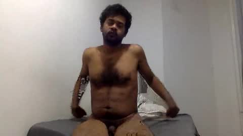 aggaggs online show from November 28, 2025, 10:45 pm