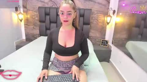 Snapshot of agnes_02 chatting on June 27, 2026, 12:10 pm agnes_02 online show from June 27, 2026, 12:10 pm