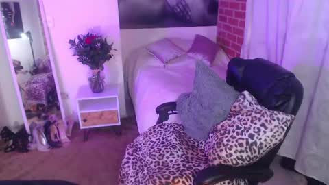 Lily online show from July 22, 2026, 11:46 am