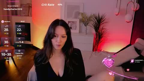 Agnes online show from October 2, 2025, 8:32 am