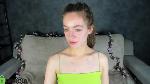 Snapshot of agnes_wells chatting on November 17, 2025, 9:26 am agnes wells online show from November 17, 2025, 9:26 am