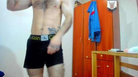 Snapshot of aguslover chatting on December 4, 2024, 10:51 pm Agustin online show from December 4, 2024, 10:51 pm