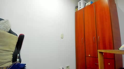 Snapshot of aguslover chatting on December 19, 2024, 9:38 pm Agustin online show from December 19, 2024, 9:38 pm