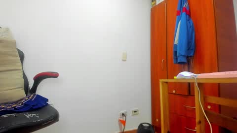 Snapshot of aguslover chatting on December 28, 2024, 7:54 pm Agustin online show from December 28, 2024, 7:54 pm