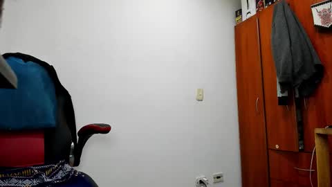 Snapshot of aguslover chatting on September 9, 2025, 5:45 pm Agustin online show from September 9, 2025, 5:45 pm