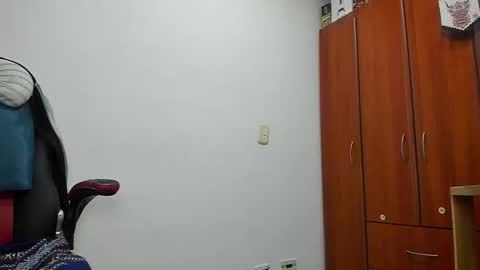 Snapshot of aguslover chatting on November 26, 2025, 7:04 pm Agustin online show from November 26, 2025, 7:04 pm