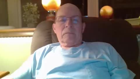 aguynrkfrd online show from April 16, 2026, 8:59 am