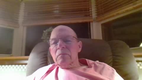 Snapshot of aguynrkfrd chatting on July 17, 2026, 9:27 am aguynrkfrd online show from July 17, 2026, 9:27 am