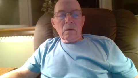 Snapshot of aguynrkfrd chatting on July 23, 2026, 9:51 am aguynrkfrd online show from July 23, 2026, 9:51 am